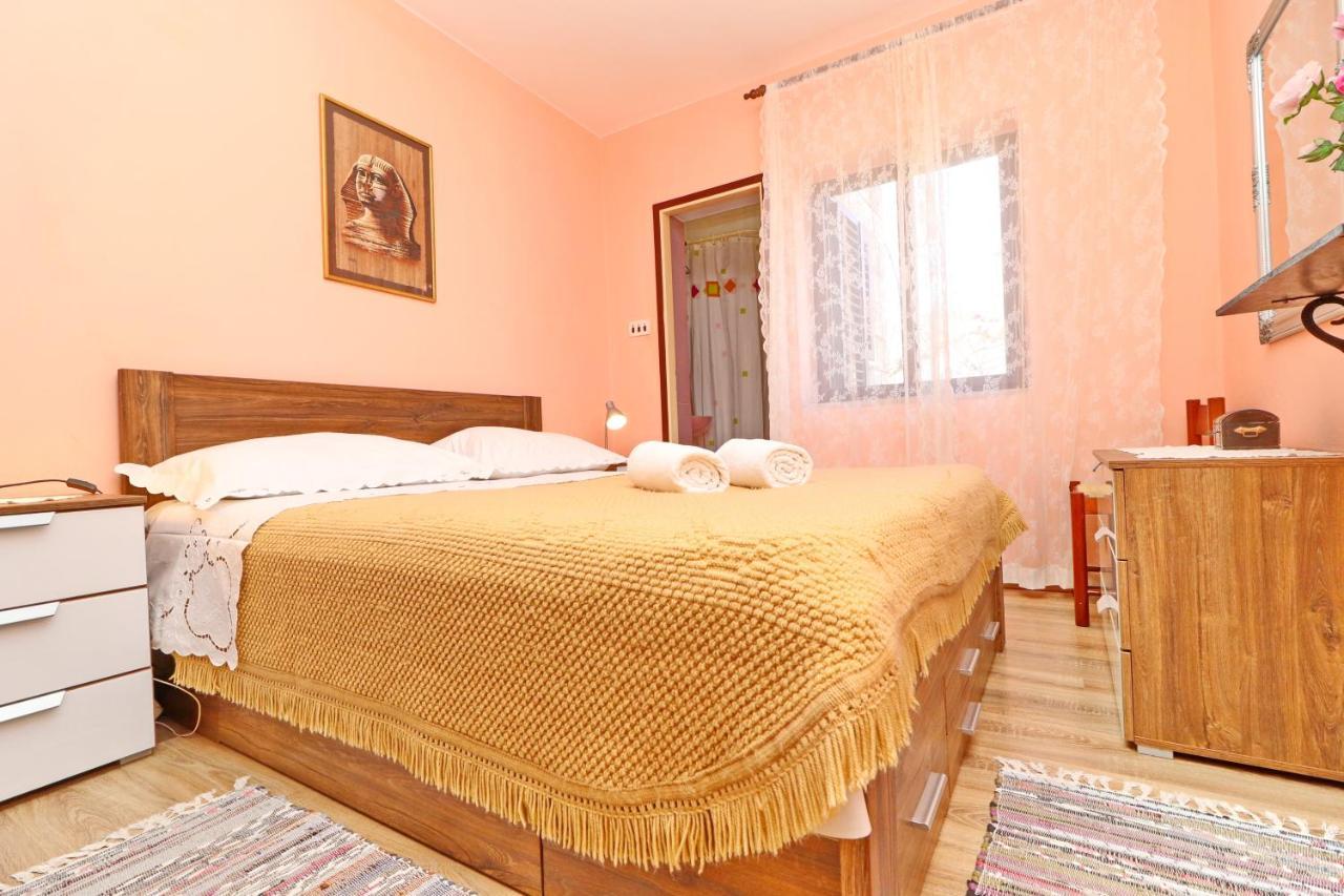Apartments By The Sea Brna, Korcula - 4463 Bagian luar foto